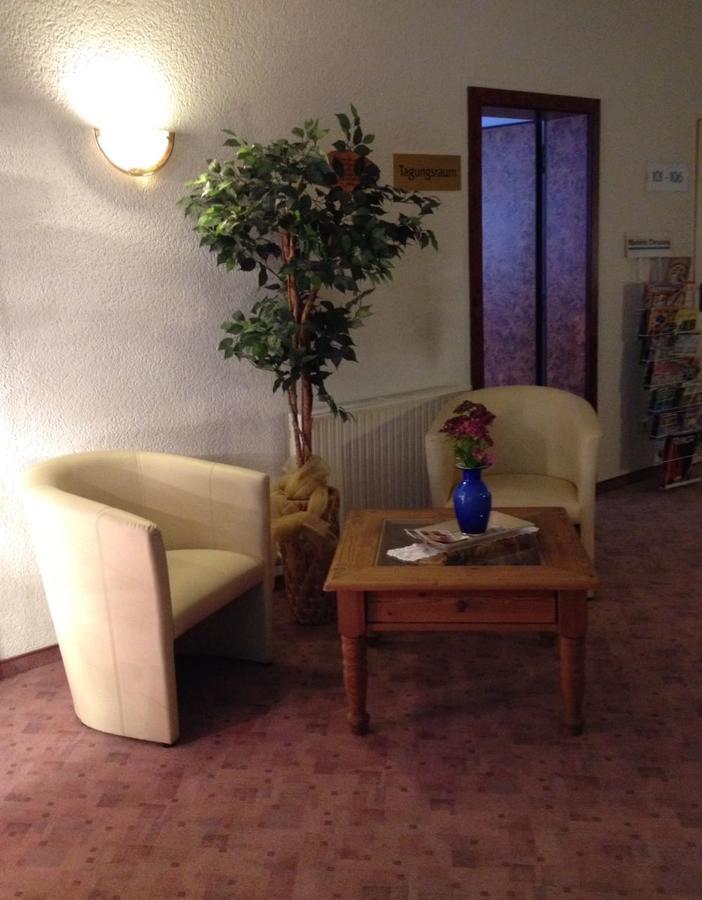 Landhotel Trampe Экстерьер фото